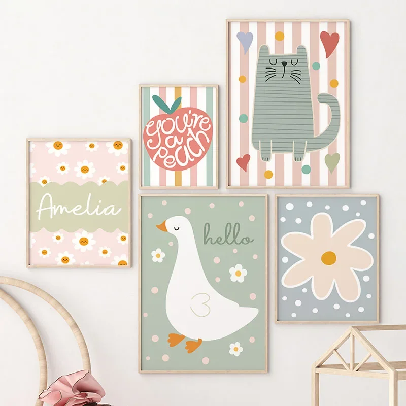 Baby Nursery Name Wall Art - Мультяшный кот, утка, птица, яблоко, имя
