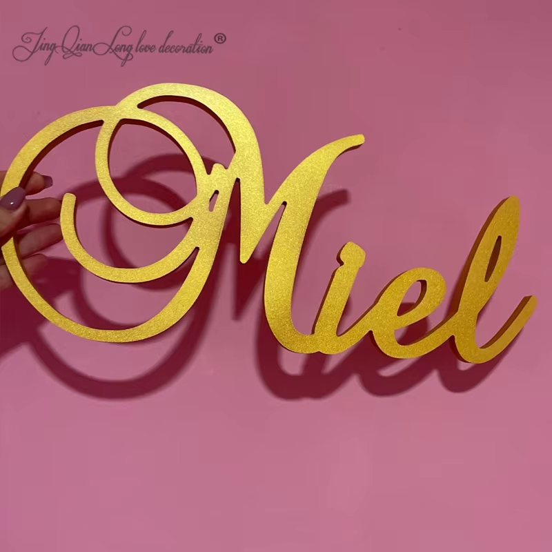 Baby Nursery Name Wall Art - Персонализированный деревянный знак с именем на